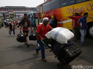 Kembali Beroperasi, Terminal Bekasi Bergeliat Lagi Kembali Beroperasi, Terminal Bekasi Bergeliat Lagi