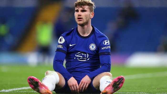 LONDON, ENGLAND - MAY 18: Timo Werner of Chelsea looks on  during the Premier League match between Chelsea and Leicester City at Stamford Bridge on May 18, 2021 in London, England. A limited number of fans will be allowed into Premier League stadiums as Coronavirus restrictions begin to ease in the UK following the COVID-19 pandemic. (Photo by Catherine Ivill/Getty Images)