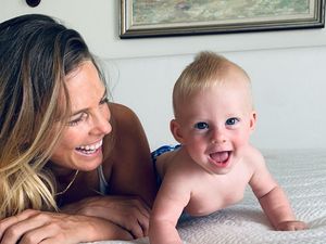 Atlet Olimpiade yang Viral karena Menyusui Sambil Headstand Mengaku Menyesal