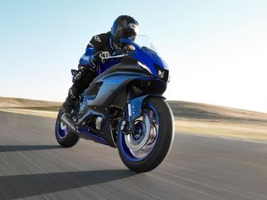 Kapan Yamaha R7 Masuk Indonesia? Kapan Yamaha R7 Masuk Indonesia?