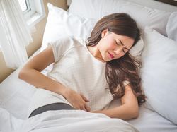 3 Bulan Tidak Haid Tapi Perut Selalu Kram, Tanda Akan Menopause Dok?