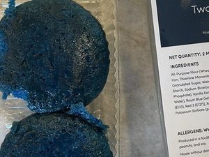 Blue Poop Challenge, Tantangan Feses Berwarna Biru yang Ngetren di TikTok Blue Poop Challenge, Tantangan Feses Berwarna Biru yang Ngetren di TikTok