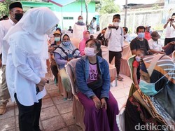Usai Lebaran, Bupati Ipuk Rutin Ngantor di Desa Lagi