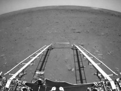Wahana China Mendarat di Mars, Ini Foto-foto Pertama yang Dikirimkan