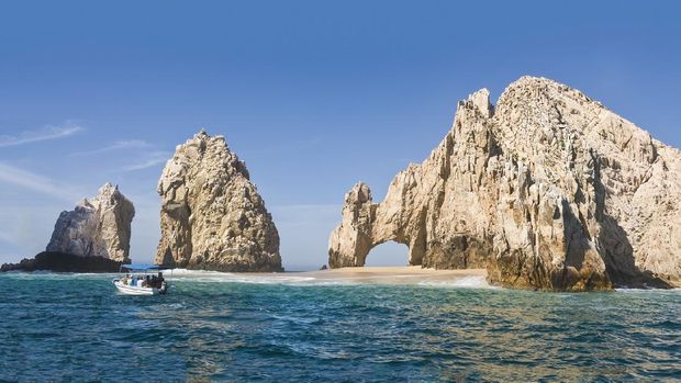 El Arco, Meksiko El Arco, at Land's End, Cabo San Lucas. Giant rocky outcrops featuring a natural arch, are one of the most famous natural attractions of Mexico.