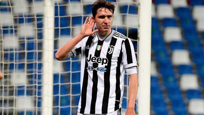 REGGIO NELLEMILIA, ITALY - MAY 19: Federico Chiesa of Juventus celebrates after scoring their sides second goal  during the TIMVISION Cup Final between Atalanta BC and Juventus on May 19, 2021 in Reggio nellEmilia, Italy. A limited number of fans will be allowed into the stadium as Coronavirus restrictions begin to ease in the UK. (Photo by Marco Rosi/Getty Images for Lega Serie A)