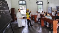 Menulis Ulang Sejarah dengan Kemanusiaan