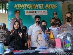 2 Kurir Tertangkap Saat Ambil Sabu yang Dikirim dari Malaysia