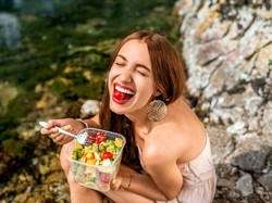 Kenapa Makanan Bisa Memberi Rasa Bahagia? Ini Alasan Ilmiahnya