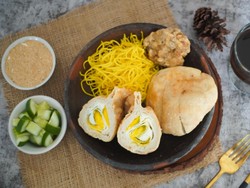 Pempek Telur Besar Disebut Pempek Kapal Selam, Ternyata Ini Sebabnya