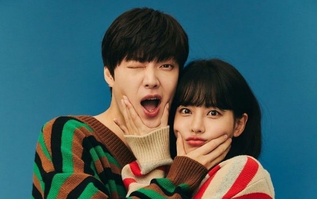 Poster drama Love with Flaws yang dibintangi Ahn Jae Hyun dan Oh Yeon Seo.