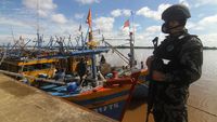 Terciduk! Ini Dia Kapal Vietnam Pencuri Cumi-cumi di Natuna