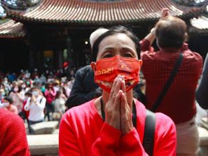 Corona di Taiwan dan Singapura Melonjak Tiba-tiba, Apa yang Salah?