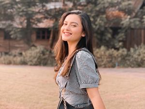 8 Foto Cantik Femilia Sinukaban yang Digosipkan Dekat dengan Billy Syahputra 8 Foto Cantik Femilia Sinukaban yang Digosipkan Dekat dengan Billy Syahputra