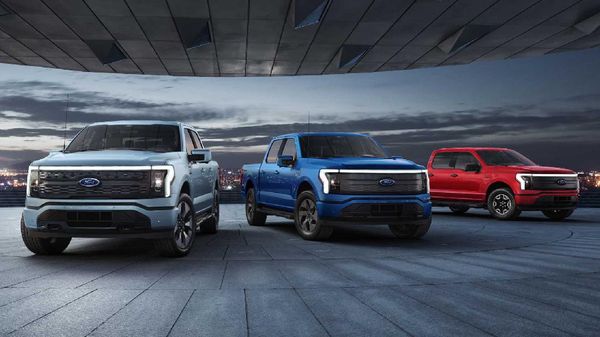 Lihat Lebih Dekat Ford F-150 Lightning, Pikap Listrik Pesaing Tesla Cybertruck
