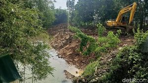 Normalisasi Kali Cikalapa Antisipasi Banjir di Wadas Karawang