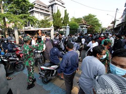 Polisi Bubarkan Aksi Bela Palestina di Solo Karena Langgar Prokes