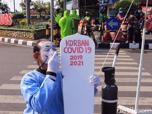 Ada Aksi Teatrikal soal Bahaya COVID-19 di Tuban