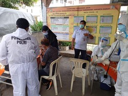 Istri Balik Mudik Positif COVID, Pria di Senen Nyusul Isolasi Mandiri