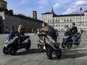 Piaggio Luncurkan Motor Roda Tiga Terbaru, MP3 400 HPE 2021 Piaggio Luncurkan Motor Roda Tiga Terbaru, MP3 400 HPE 2021