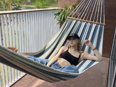 Gaya 8 Artis Korea Liburan ke Bali, Rose BLACKPINK Hingga Park Min Young