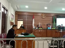 Waka DPRD Tebo Dituntut 3 Tahun 4 Bulan Penjara di Kasus Penebangan Hutan