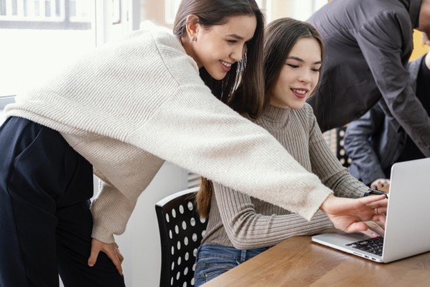 Tidak malu untuk bertanya apabila menemui kesulitan.