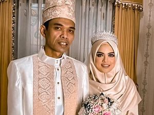 Banjir Doa untuk Istri Ustaz Abdul Somad yang Lahirkan Anak Pertama Banjir Doa untuk Istri Ustaz Abdul Somad yang Lahirkan Anak Pertama