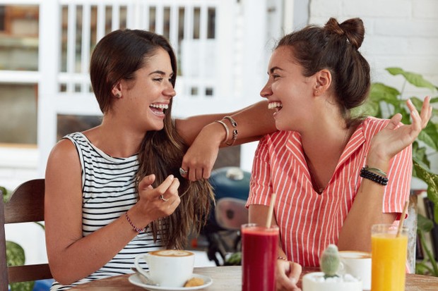 Bersosialisasi sebagai upaya menjaga kesehatan mental.