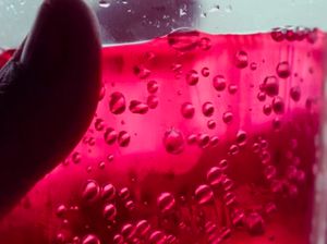 Minuman Pink Konon Bisa Bikin Lari Lebih Cepat