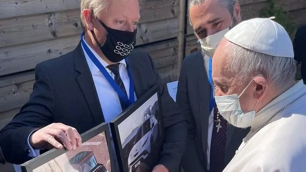 Wajah Mobil Listrik Khusus Paus Fransiskus, Keren Juga!