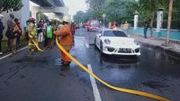 Potret Porsche Putih Terbakar di Kelapa Gading