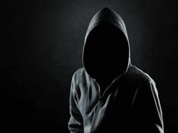 Ngeri! Pria Ini Temukan Orang Asing Makan di Dapurnya dan Meninggal di Sana