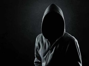 Ngeri! Pria Ini Temukan Orang Asing Makan di Dapurnya dan Meninggal di Sana Ngeri! Pria Ini Temukan Orang Asing Makan di Dapurnya dan Meninggal di Sana