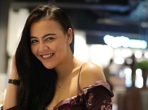 Intip Keseruan Ratu Rizky Nabila saat Nongkrong di Kafe Intip Keseruan Ratu Rizky Nabila saat Nongkrong di Kafe
