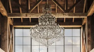 11 Potret Rumah Mewah Ashton Kutcher & Mila Kunis, Bergaya Rustic-Modern