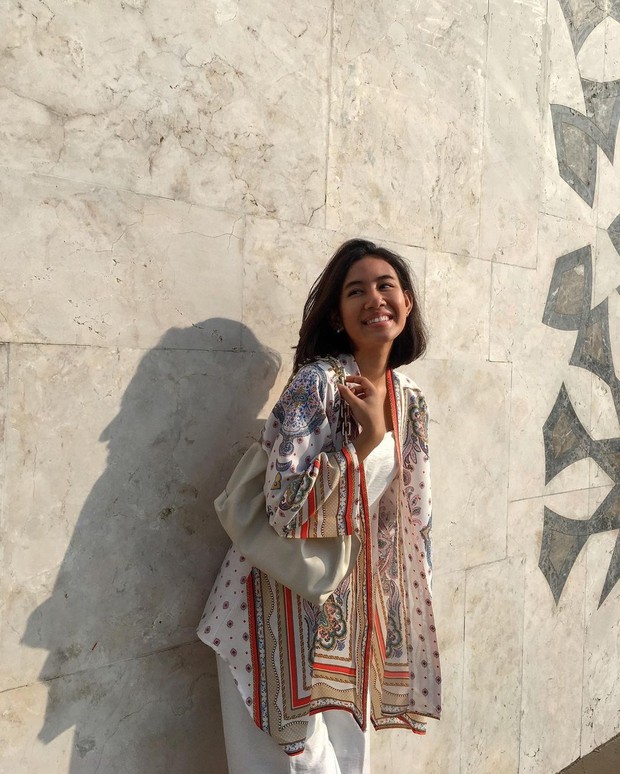 Shenina Cinnamon memiliki senyuman manis yang memikat/instagram.com/shenacinnamon