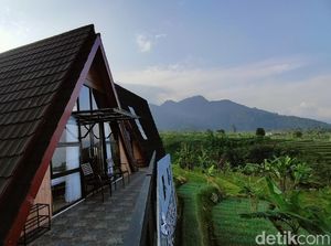 Foto: Villa Cantik Buat Staycation di Kaki Gunung Ciremai Foto: Villa Cantik Buat Staycation di Kaki Gunung Ciremai