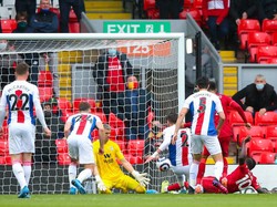 Mane Bawa Liverpool Ungguli Palace di Babak I