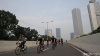 Ada Uji Coba Road Bike, JLNT Kp Melayu-Tanah Abang Ramai Pesepeda