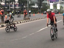 Banyak Sepeda Non-road Bike Lintasi JLNT Kampung Melayu