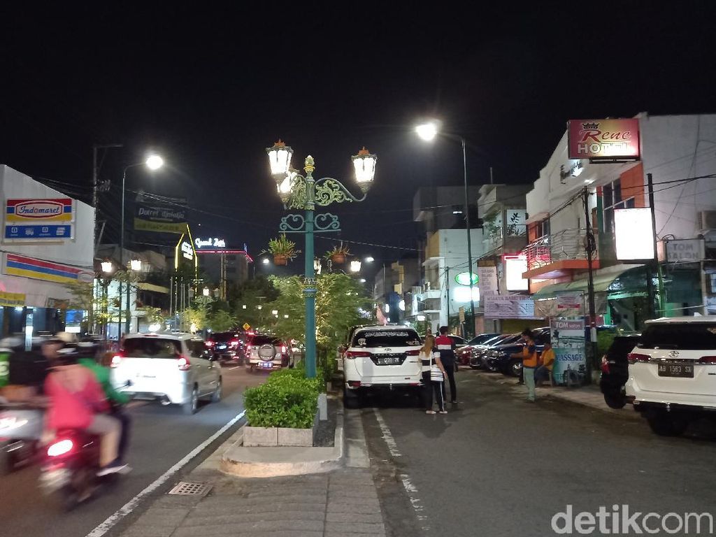 Sultan Pertimbangkan DIY Lockdown, Buruh: Rugikan Pekerja Informal Sultan Pertimbangkan DIY Lockdown, Buruh: Rugikan Pekerja Informal