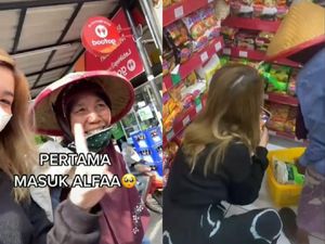 Pemulung yang Belum Pernah ke Minimarket Ini Ditraktir Belanja Netizen