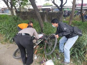 Pesepeda di Sidoarjo Terjatuh Lalu Meninggal, Diduga Sakit Jantung