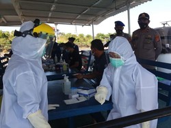 ABK & Penumpang di Pelabuhan Barang Labuhan Lombok Dites Antigen