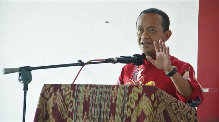 Bahlil Bakal Tebang Oknum Penghambat Investasi, Caranya Gimana? Kepala BKPM Bahlil Lahadalia memberi kuliah lazim bagi mahasiswa di Universitas Citra Bang Bahlil Bakal Tebang Oknum Penghambat Investasi, Caranya Gimana?