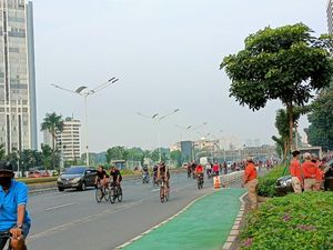 Masih Banyak Pesepeda yang Nekat Masuk Jalur Kanan! Masih Banyak Pesepeda yang Nekat Masuk Jalur Kanan!