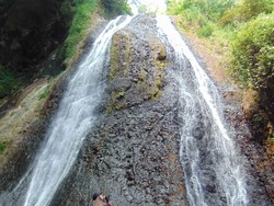 Lihat Lagi Pesona Curug Song yang Kaya akan Atraksi Wisata