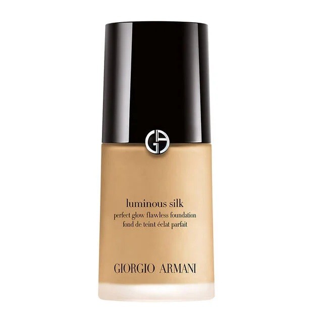 Giorgio Armani Luminous Silk Foundation memiliki kemampuan coverage light to medium/giorgioarmanibeauty-usa.com