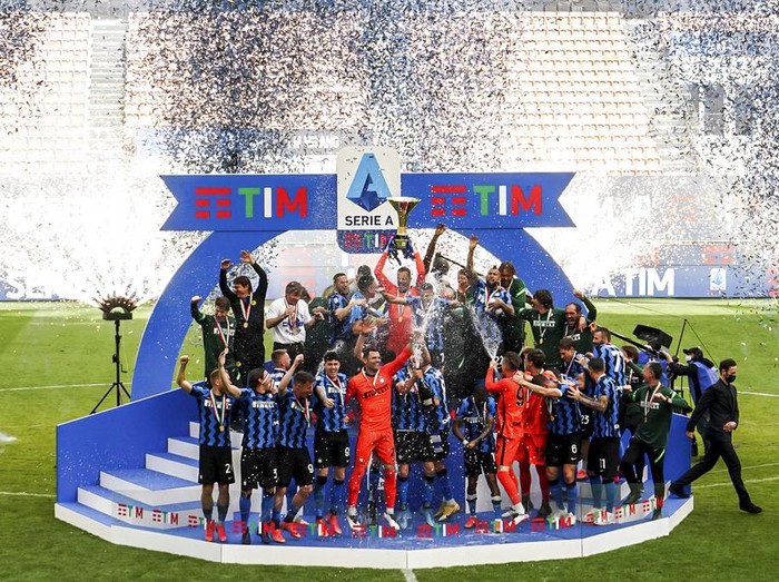 Inter Milan menjadi juara Liga Italia 2020/21 usai menang telak 5-1 atas Udinese.